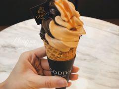 海盐焦糖双重口味软冰淇淋-GODIVA(王府井apm店)