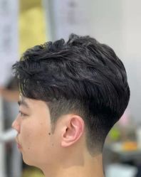 -镁连社·美联社