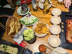 -老牌坊云南鱼豆花火锅(哈西万达店)