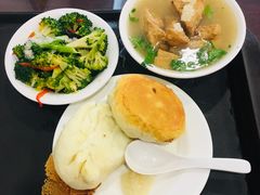 -聚德华天护国寺小吃(甜水园店)