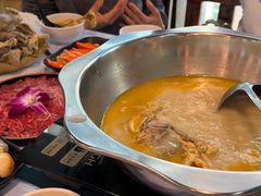 -鲜入围煮花胶鸡海鲜火锅