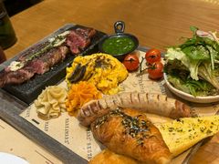-Mark&Mars Restaurant
