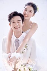 -金夫人婚纱摄影(西昌店)