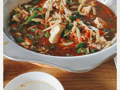 -兔行天下-鸿鹤鲜锅兔(中海国际店)