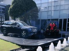 -奔驰上海利星(七宝店)