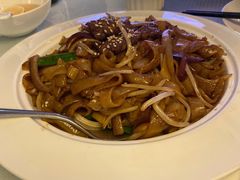 干炒牛河-新加坡瑞珍•海河观景餐厅