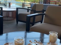 -亚龙湾喜来登·美景台大堂吧