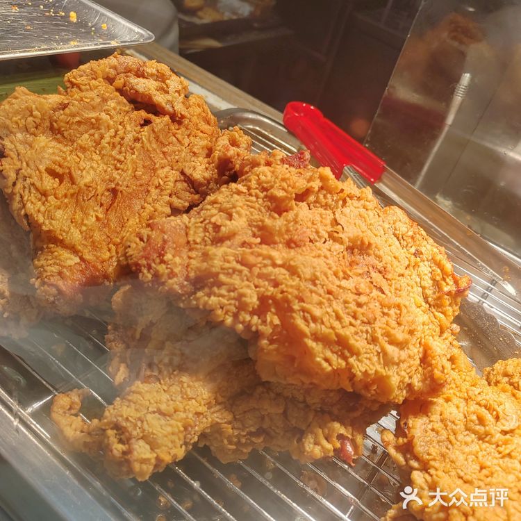 脑花的花样吃法之脑花肥肠饼