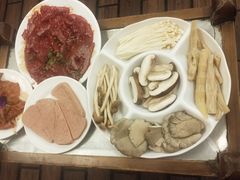 -山城年华老火锅(玉林店)