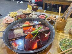 -正南齊北重庆老火锅(光华村直营店)