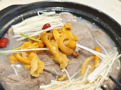 -九寨特色牦牛肉汤锅 羊肉汤锅