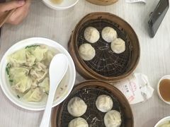 -珊珊小笼馆(仙霞路店)
