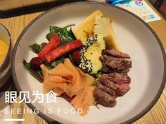 煎牛肉坚果米饭能量碗-Wagas沃歌斯(星荟中心店)