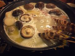 -鲜入围煮花胶鸡海鲜火锅