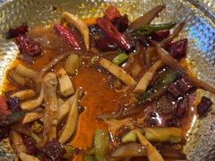 -小鱼小牛·鱼牛干锅·脆鱼火锅(世欧广场店)