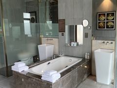 -大连金石滩绿发温泉假日酒店