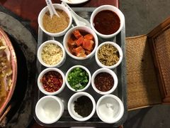 -朝伟清真铜瓢牛肉馆(三十年老·店)