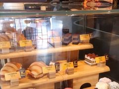 面包甜点陈列柜-麦当劳(国际社区店)