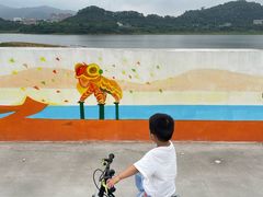 西2门观景长廊-立新湖公园