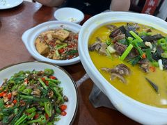 -湖南人家湘菜馆(镇江路店)