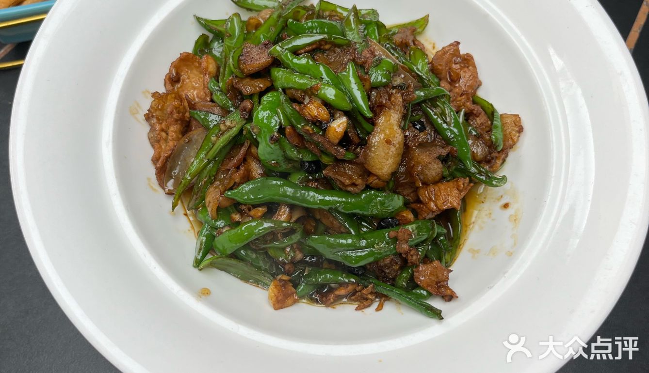 天冷了，鱼头泡饭该安排上了