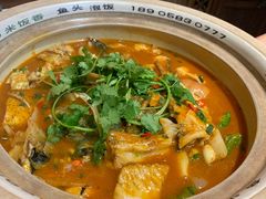 -魏铭鱼头捞饭(晋阳路店)