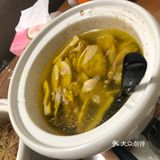 *如果很怕鸡汤的油，可以把煮好的鸡汤盛入小碗后放凉