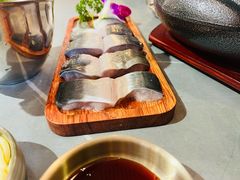 -围炉肉舍丹东海鲜烤肉·烤活鳗(步行街店)
