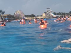 -黄河谷马拉湾海浪浴场