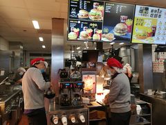 -麦当劳(军博店)