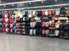 -迪卡侬(西三旗店)