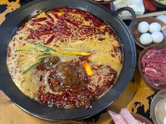 -黄潇洒老火锅(九眼桥宏济巷店)