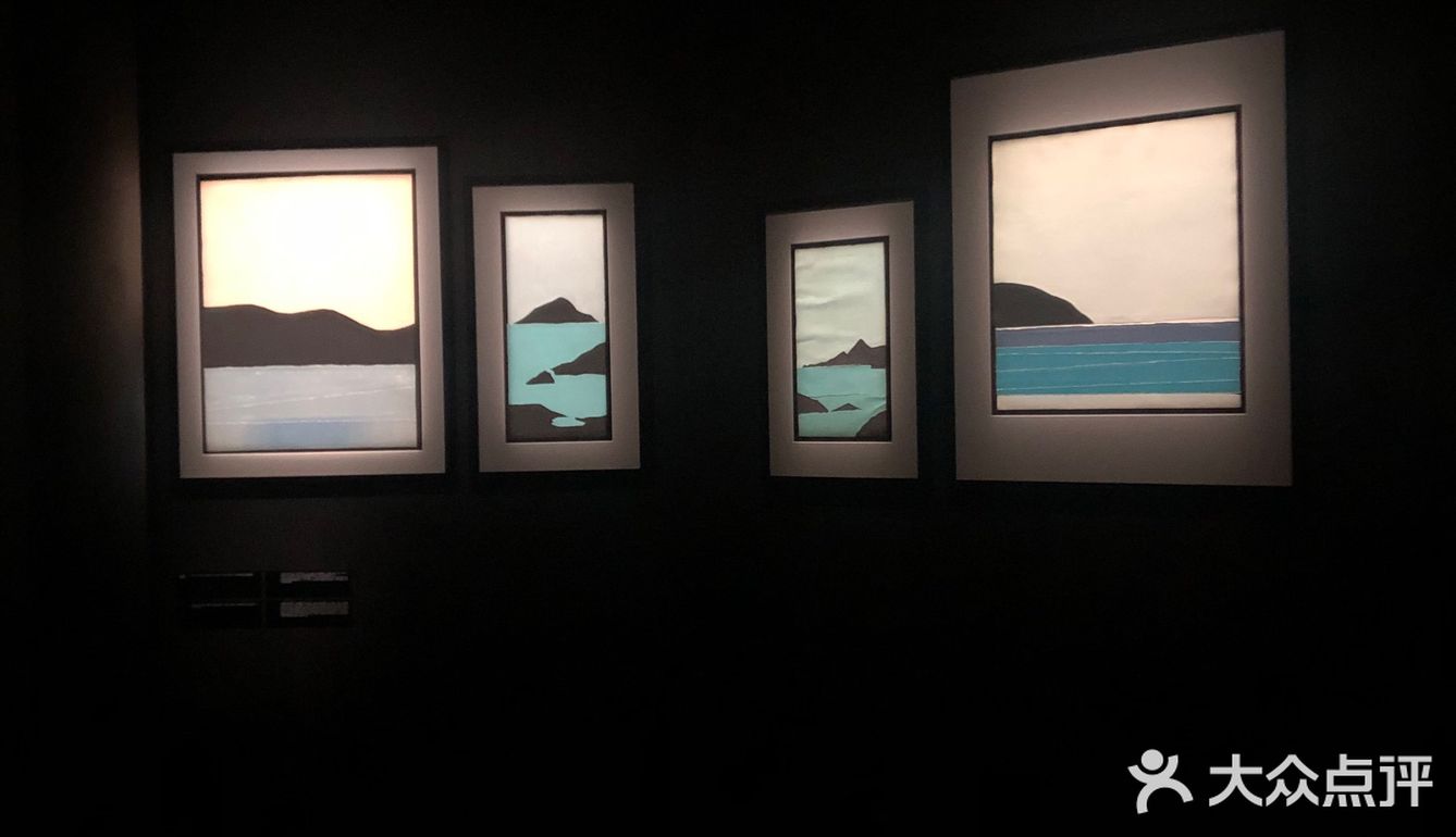 值得刷的商业展之YSL