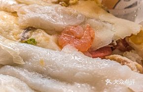 Egg, Pork and Shrimp Rice Noodle Rolls