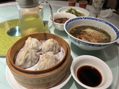 蟹粉小笼包-二泉园老菜馆·百年无锡菜