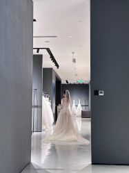 -Vera Wang婚纱礼服旗舰店
