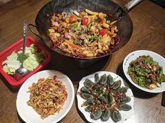 -富正毅三下锅·湘西韵味(天门山索道店)