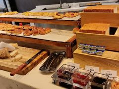 -筠咖啡西餐厅(上海国展宝龙丽筠酒店)