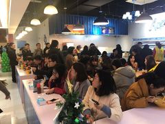 等位区-汇吃汇喝美食街(上海建发浦悦荟广场店)