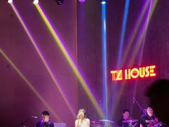 -TZ House音乐现场(来福士中心店)