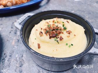 每次经过芳草地，看到福楼锅锅叮都很想打卡，今天终于成
