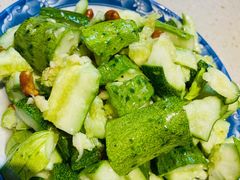 拍黄瓜加花生米-万鑫鸡翅