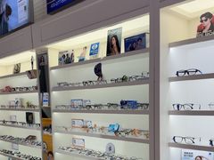 -诺柯视眼镜-蔡司依视路官方工厂店(淞南一店)