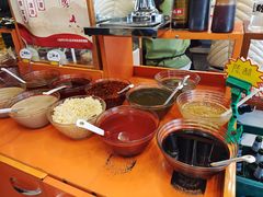 自助调料区-就这家旋转小火锅(西安路罗斯福店)