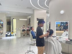 -PE SALON