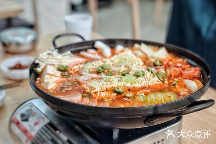 恩妮 紫菜包飯 朝鮮族風味部隊鍋圖片