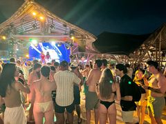 -FINNS Beach Club