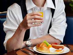 -上海虹桥祥源希尔顿酒店