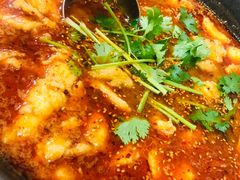 -灶知轩湘西石锅鱼(万佳广场店)