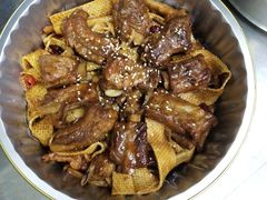 -多嘴超级肉蟹煲(欧亚卖场店)